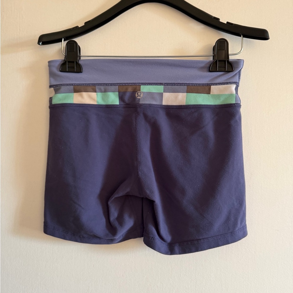 Lululemon Athletica Reversible Blue Groove Yoga Short Shorts size XS - Picture 3 of 7
